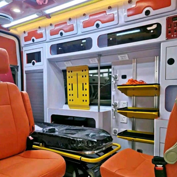 江阴长途救护车护送病人租赁价格